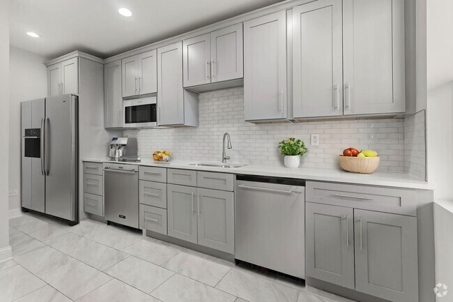 Building Photo - 615 E 60th St Unit 1F Rental