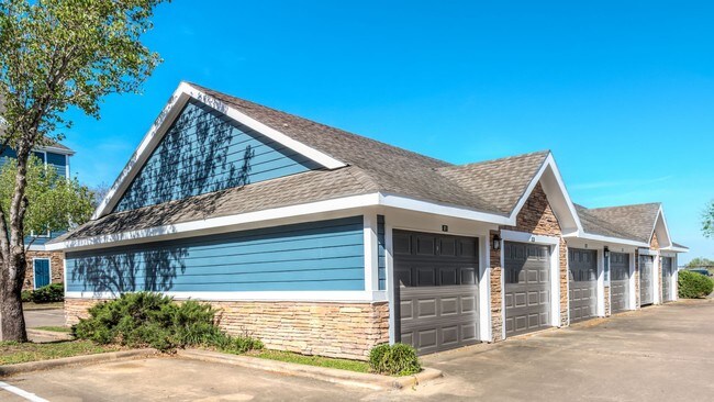 The Grayson at Baybrook Apartments For Rent in Friendswood