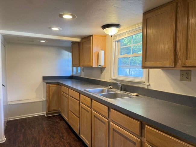 Photo - Charming 1 Bedroom Cottage with Bonus Room...