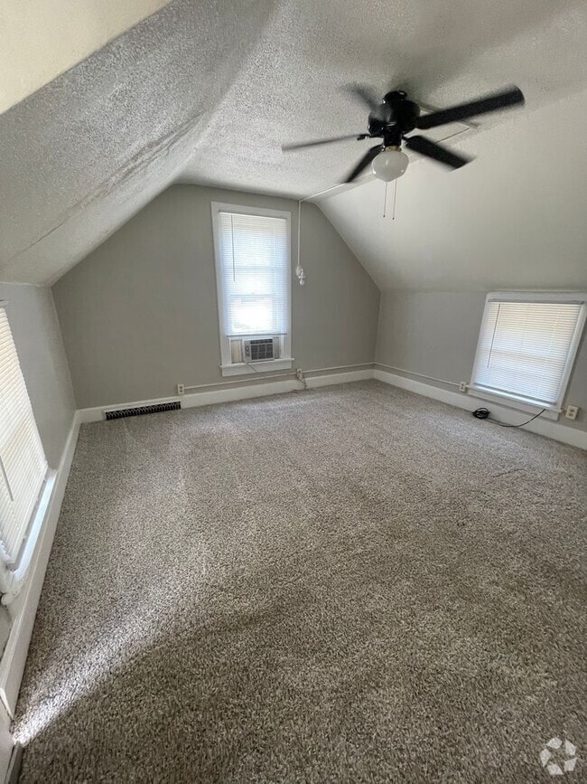 Building Photo - 2226 N 18th St Unit 2226-2 18th Rental