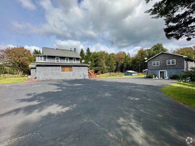 Building Photo - 596 Route 196 Rental