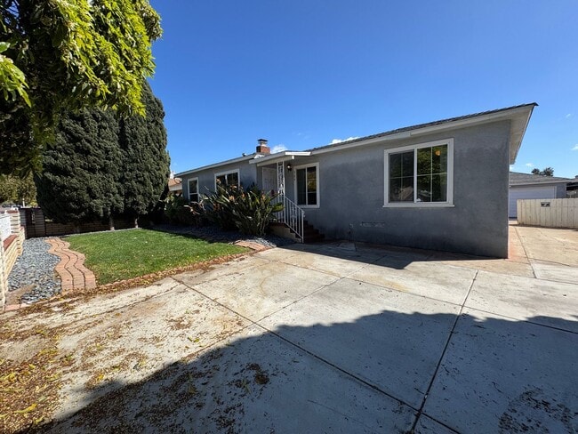 564 E Street