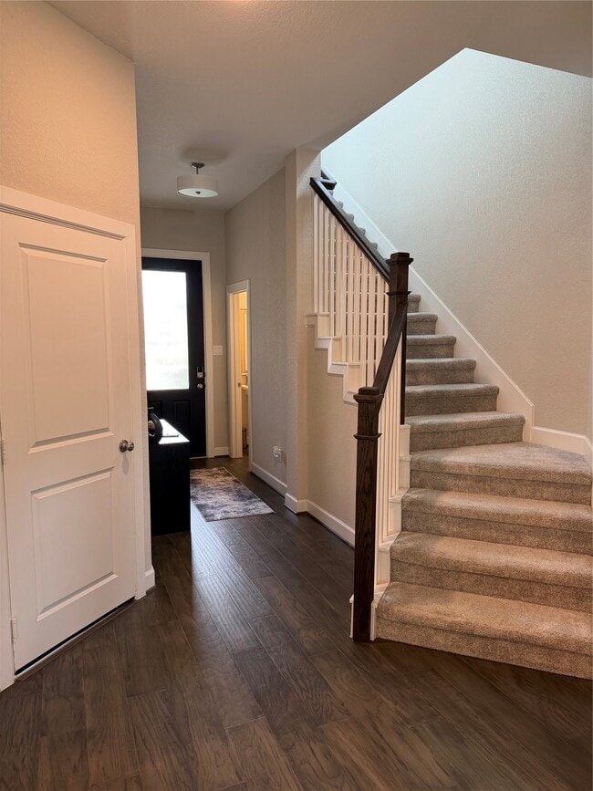 Building Photo - 10719 Pleasant View Dr