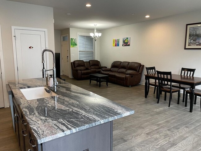 Photo - 294 Kennedy Dr