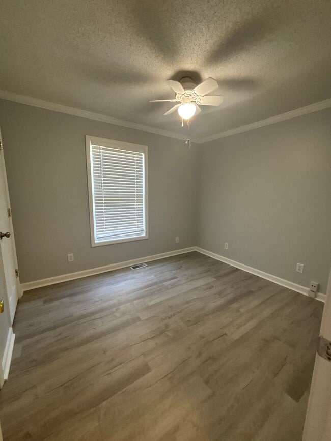 Photo - 1082 Hampton Rd