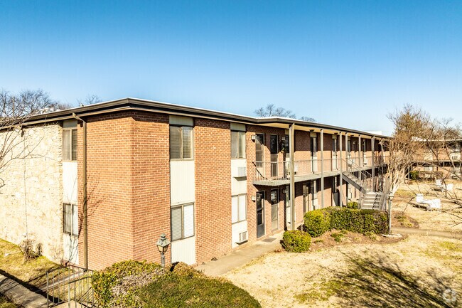 The Villager West - The Villager West Apartments
