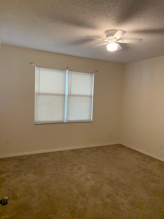 Photo - 1976 Willow Wood Dr