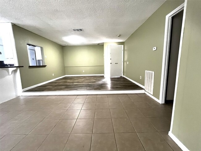 Photo - 731 Seafoam Rd