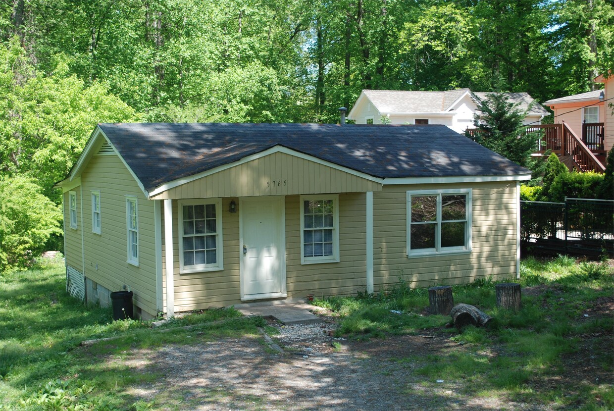 Photo - 5765 Hillside Dr NW (Atlanta, GA)