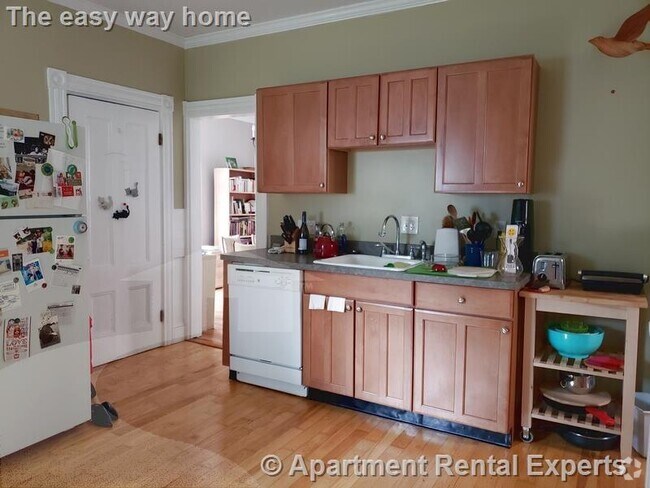 Building Photo - 67 Hudson St Unit 1 Rental