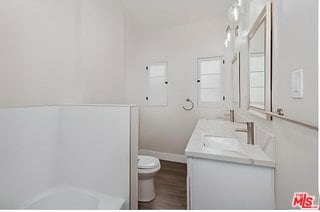 Photo - 850 Kings Rd