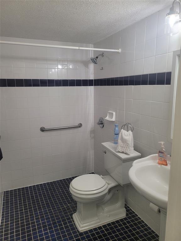 Photo - 815 Middle River Dr Unit 108