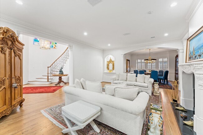 Photo - 2222 Nantucket Dr