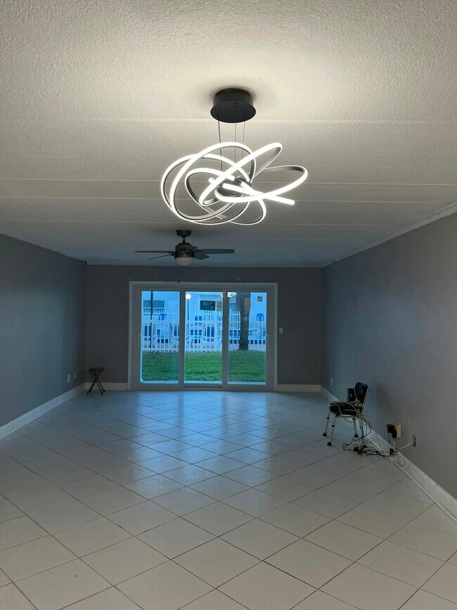 Photo - 1926 Ocean Shore Blvd Unidad 111