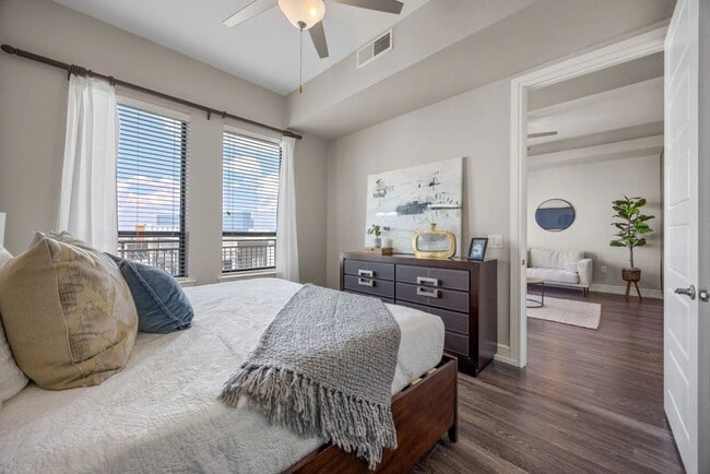 Photo - 3201 Esperanza Crossing Unit 145