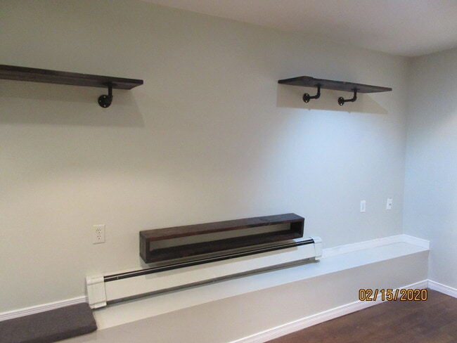 Photo - Beautiful 1 Bedroom Basement Unit in Prime Riverdale Unité Lower Level