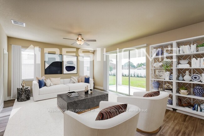 Photo - 1694 Diane St