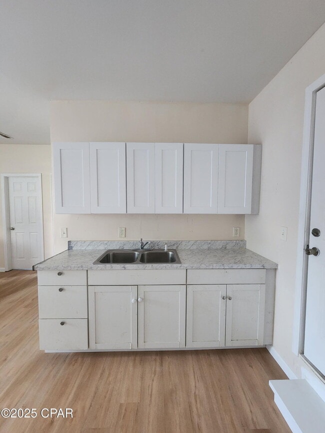 Photo - 705 Satsuma Ave House