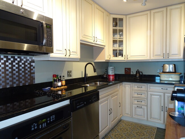 Photo - 480 N McClurg Ct Unidad 001204 Rental
