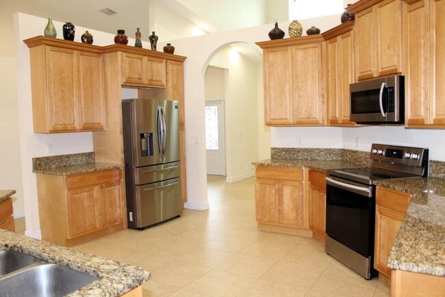 Photo - 3797 SW Hulska St