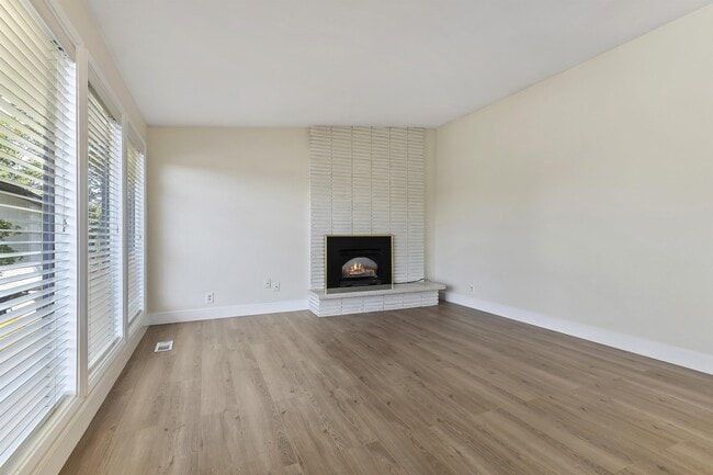 Photo - 7841 Da Vinci Dr