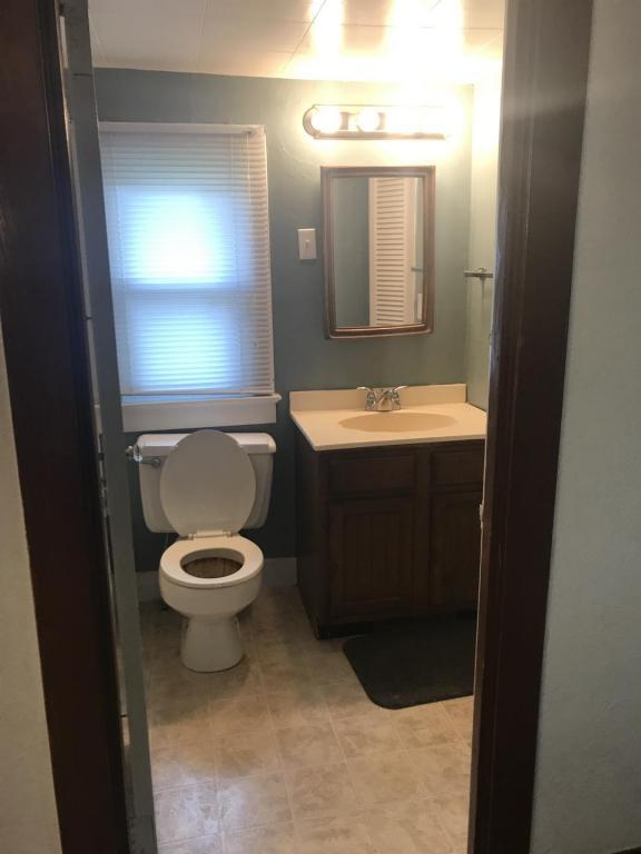 Photo - 7727 W Beachwood Ave