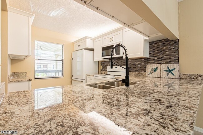 Photo - 9275 Lake Park Dr Unit 204