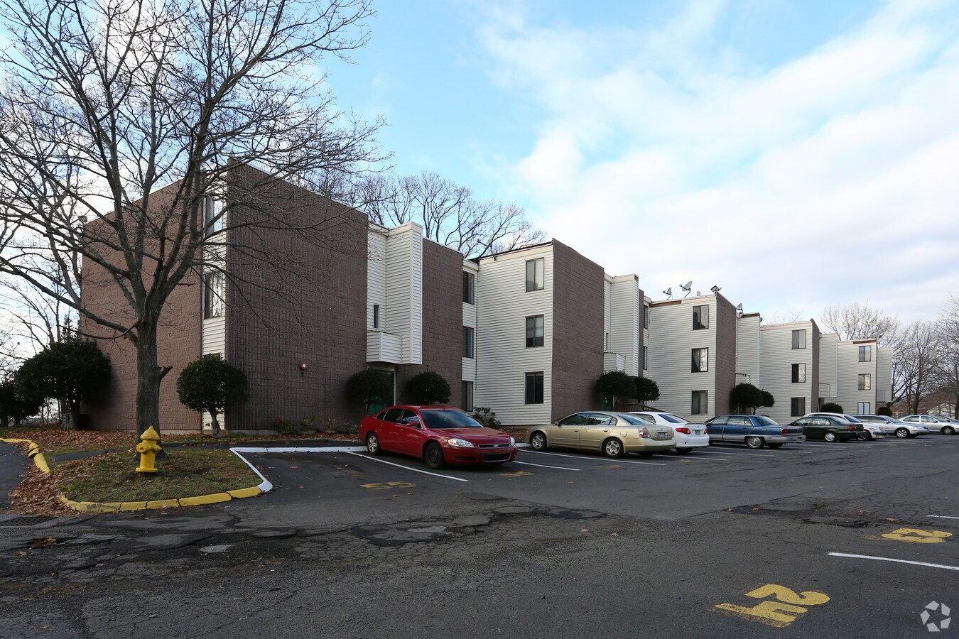 Foxon Woods Apartments - Foxon Woods Apartments