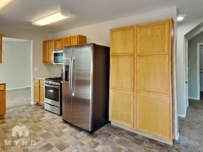 Photo - 10005 Sageland Way