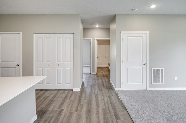 Cross Creek Apartments