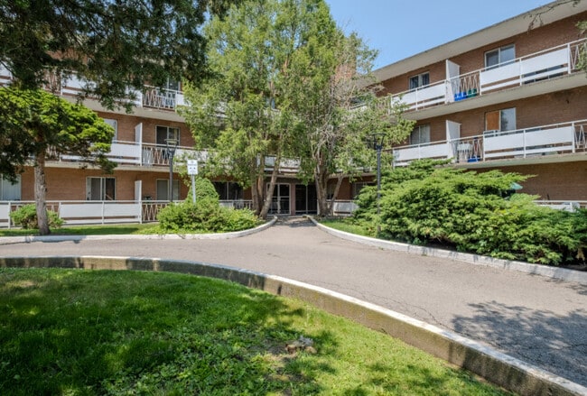 Photo - 16 Champlain Avenue