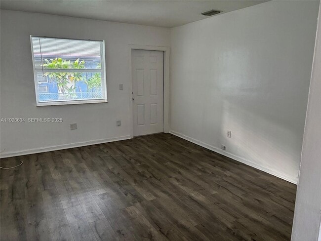 Photo - 2520 NE 181st St