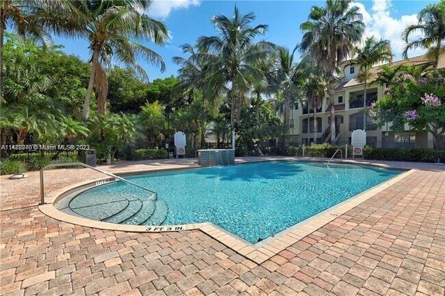 Photo - 5840 W Sample Rd Unidad 203