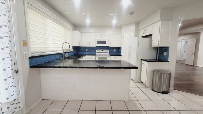 Photo - 16002 Maple Acres Ct