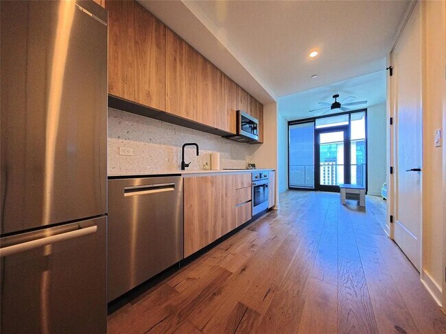 Photo - 84 East Ave Unit 3808