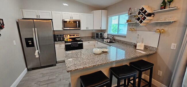 Photo - 265 SW Dalton Cir