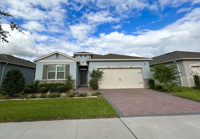 Lovely 4/2 Modern Home with a Fenced Backy... - Lovely 4/2 Modern Home with a Fenced Backy...