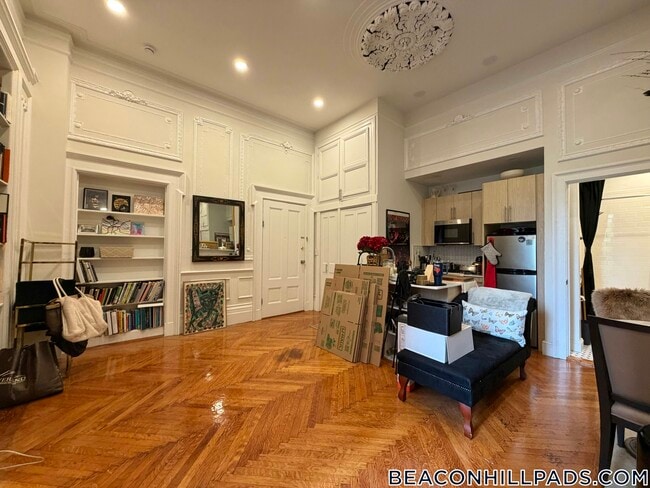 2 Joy St Unit 5