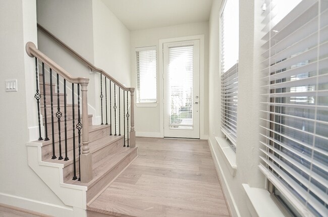 Photo - 1103 Fuschia Rd