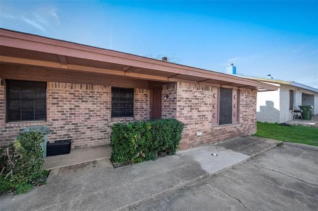 Photo - 5816 Tinsley Dr