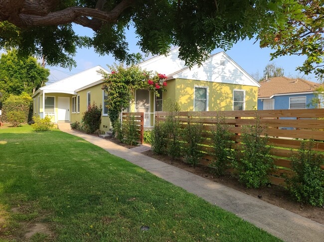 Building Photo - 8377 Dunbarton Ave Unit .