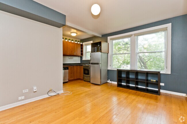 Building Photo - 4240 N Clarendon Ave Unit 314N Rental