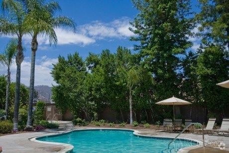 Building Photo - 13988-14000 Foothill Blvd Rental