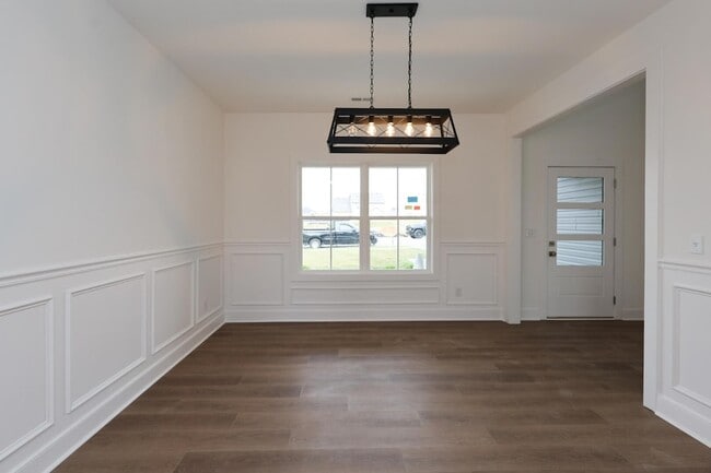 Photo - 208 Skaggs Blvd