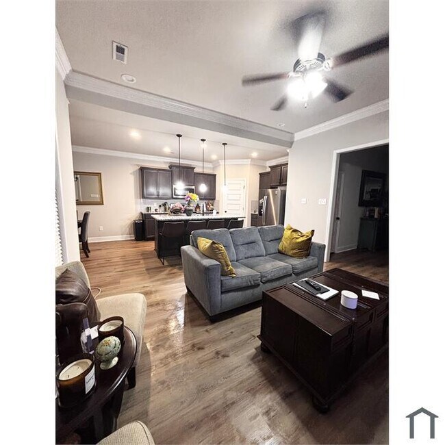 Photo - 127 Rita Ann Wy