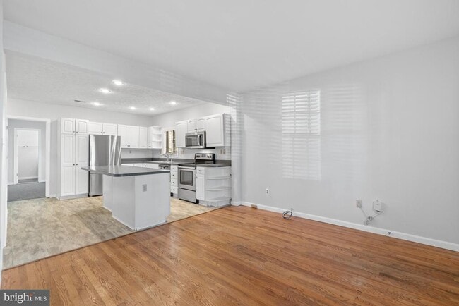 Photo - 516 Second St