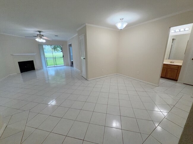 Photo - 6666 Harbor Town Dr Unit B106