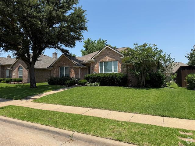 Building Photo - 10810 Camelot Dr Rental