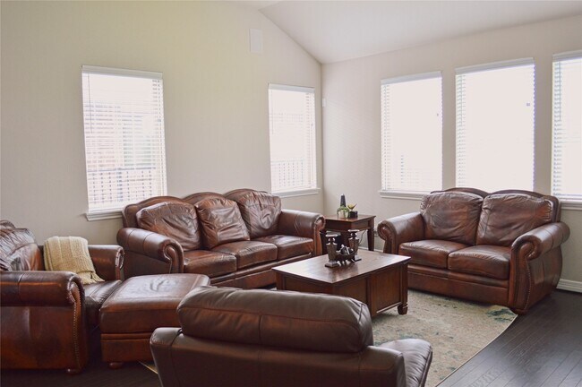 13146 Rowan Grn Dr
