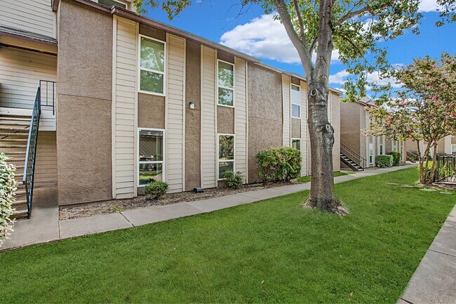 Photo - Waterside